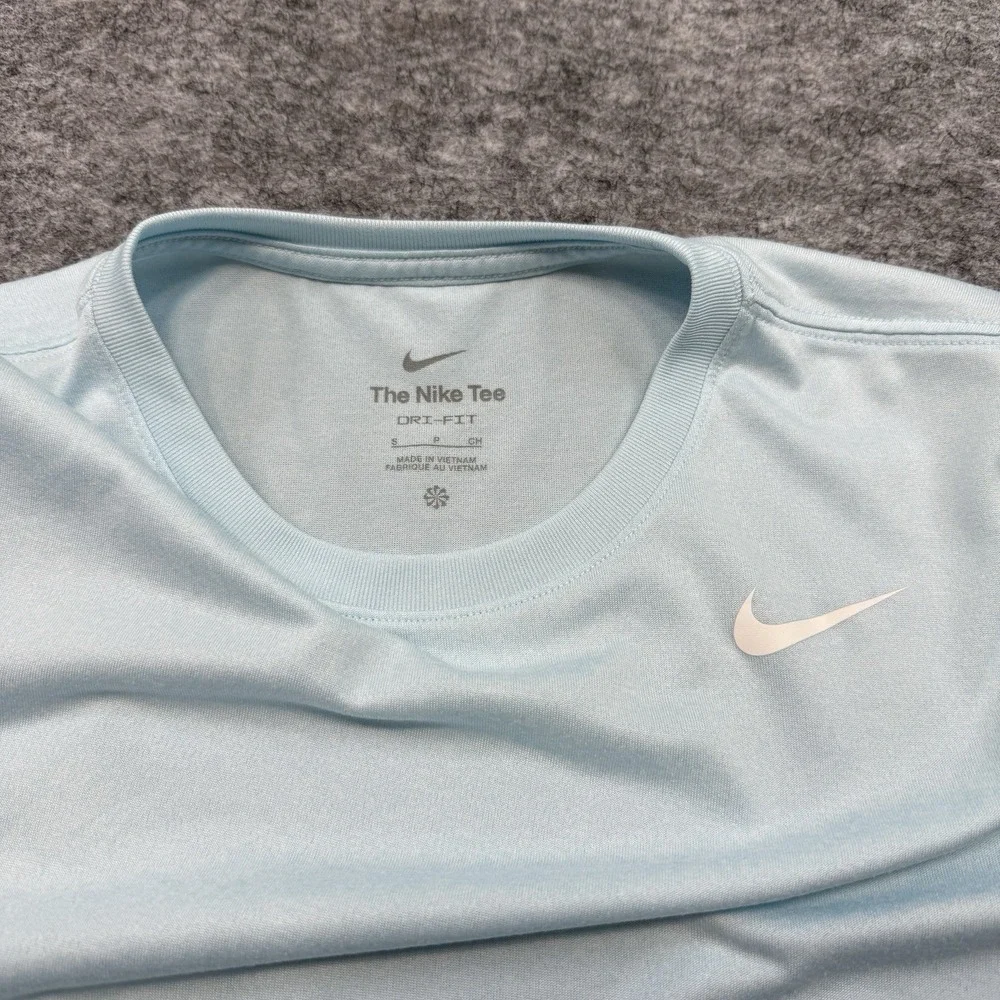 Nike Dri Fit Legend Training T-shirt women's small pastel blue white logo DX0687